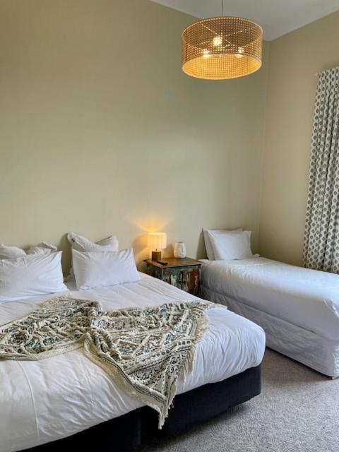 Мотель The Clive Hideaway Екстер'єр фото