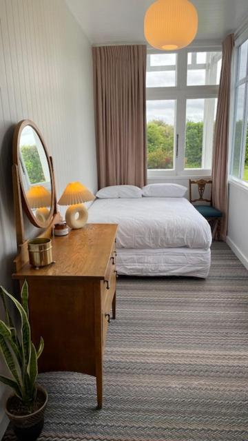 Мотель The Clive Hideaway Екстер'єр фото